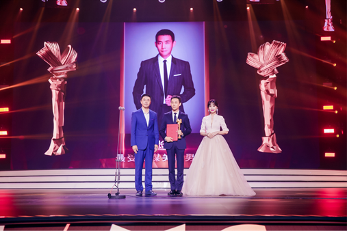 ��18���Ӱ�l����ý�P(gu��n)ע��Ԫ�]Ļ ���g����С�ϲ����Ů������������Ӳ�ˡ��Z����