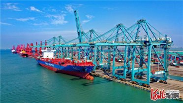 �����^(q��)�Ը�ˮƽ�_���Ƅ�(d��ng)���Y���Q(m��o)���|(zh��)����Խʽ�l(f��)չ